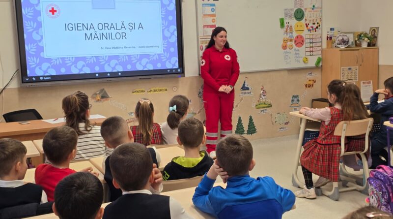 Crucea Roșie Română Filiala Alba: Peste 4000 de elevi au participat la lecții de „Educație pentru sănătate”