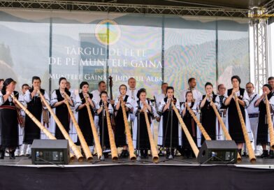 Târgul de Fete de pe Muntele Găina 2026 – Tradiția merge mai departe prin responsabilitate, autenticitate și respect