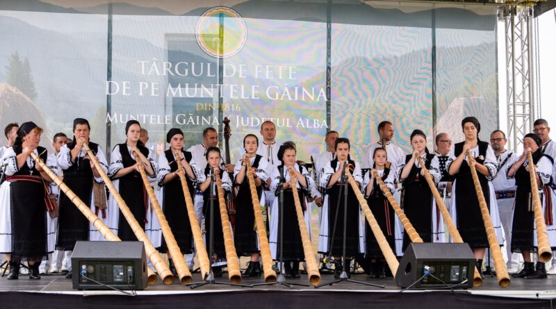 Târgul de Fete de pe Muntele Găina 2026 – Tradiția merge mai departe prin responsabilitate, autenticitate și respect